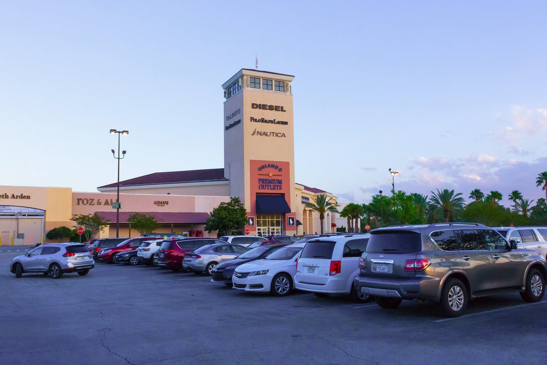 Orlando Outlet Malls by Car: Parking at Vineland & I‑Drive