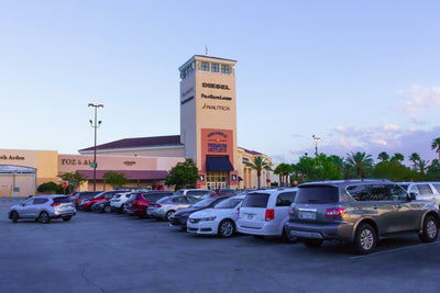Orlando Outlet Malls by Car: Parking at Vineland & I‑Drive